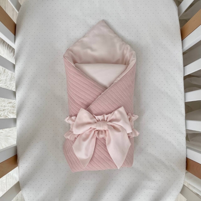 Paturica bebe din satin si material tricotat cu pilota si fundita, roz (1)